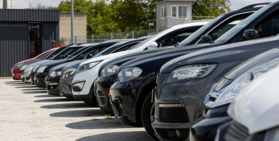 В Україні падає попит на вживані авто: які моделі продовжують купувати